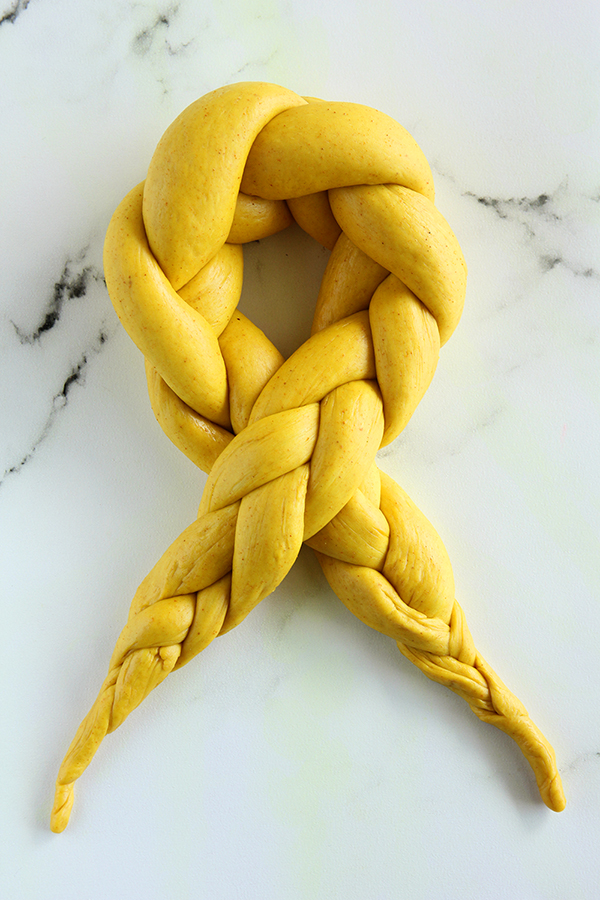 tumeric yellow ribbon challah