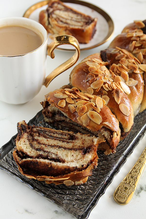 עוגת שמרים שוקולד פרווה רכה