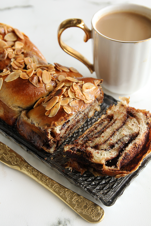 עוגת שמרים שוקולד פרווה - רכה וטעימה